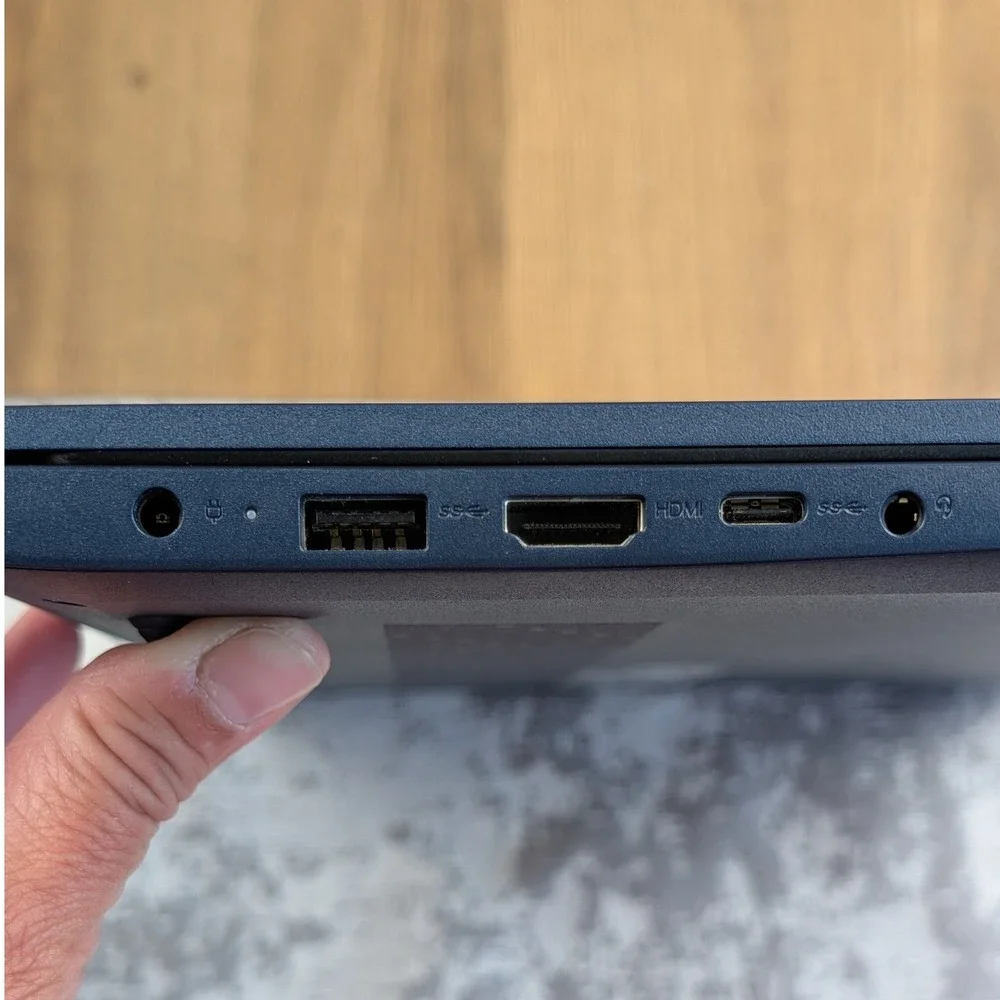 Lenovo IdeaPad 3 15ALC6 AMD Ryzen 7 5700U 12GB RAM 512GB SSD 15.6 Touch Blue